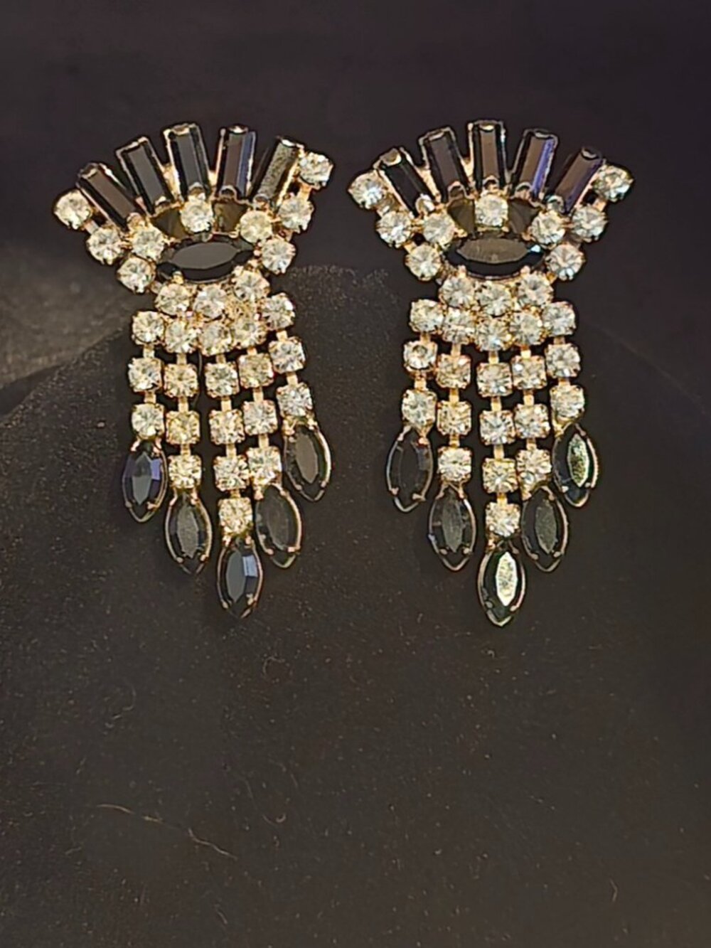 Beautiful Vintage Silver Tone Black Stone and Rhinestone Drop Pierced Earr - Picture 1 of 2